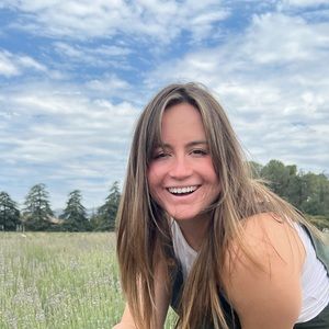 Meet your Posher, Brenna